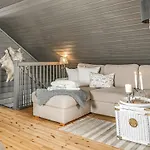 Dom wakacyjny Saanaloma By Interhome Kilpisjärvi